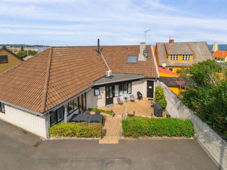 "Ginie" - 70m from the sea | Boeken bij Flickmyhouse