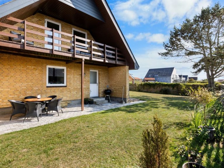 "Benedikt" - 150m from the sea | Boeken bij Flickmyhouse