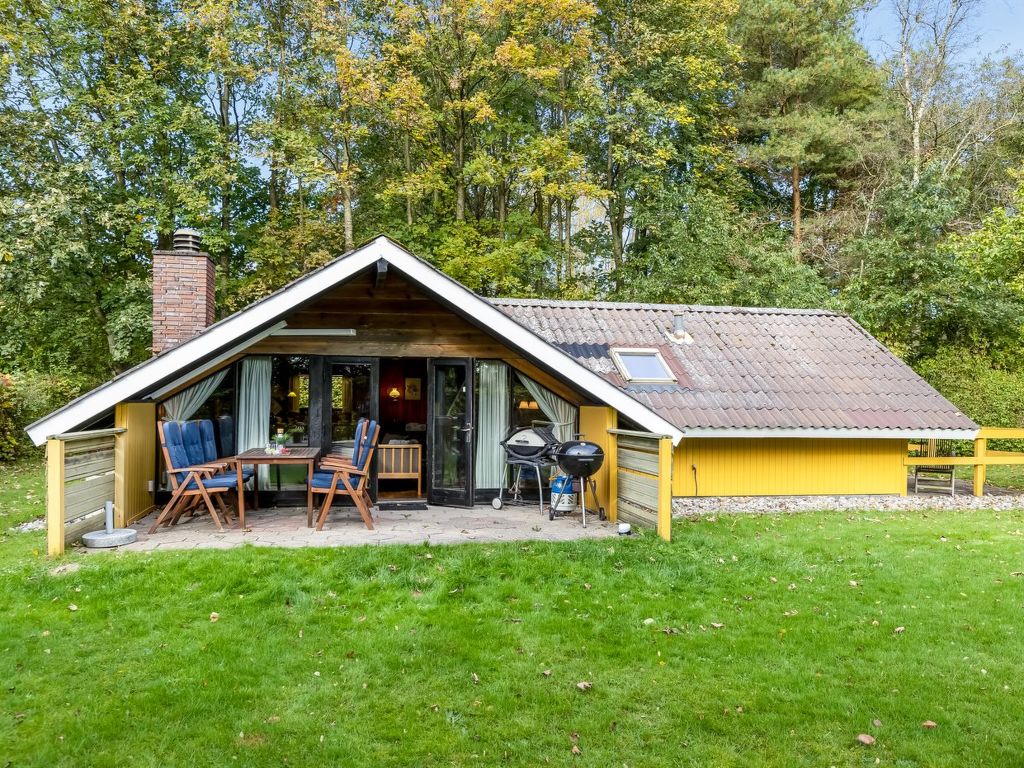 "Amila" - 30km from the sea | Boeken bij Flickmyhouse