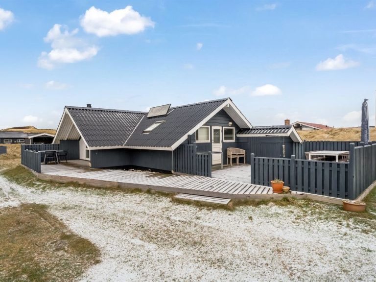 "Mimi" - 120m from the sea | Boeken bij Flickmyhouse