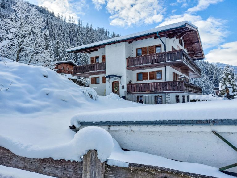 Haus Kötschach | Boeken bij Flickmyhouse