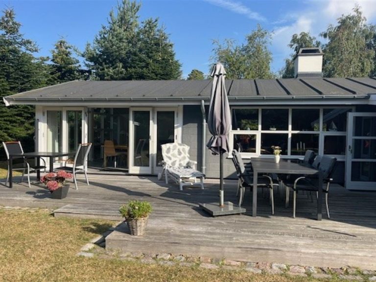 "Oddi" - 500m from the sea | Boeken bij Flickmyhouse