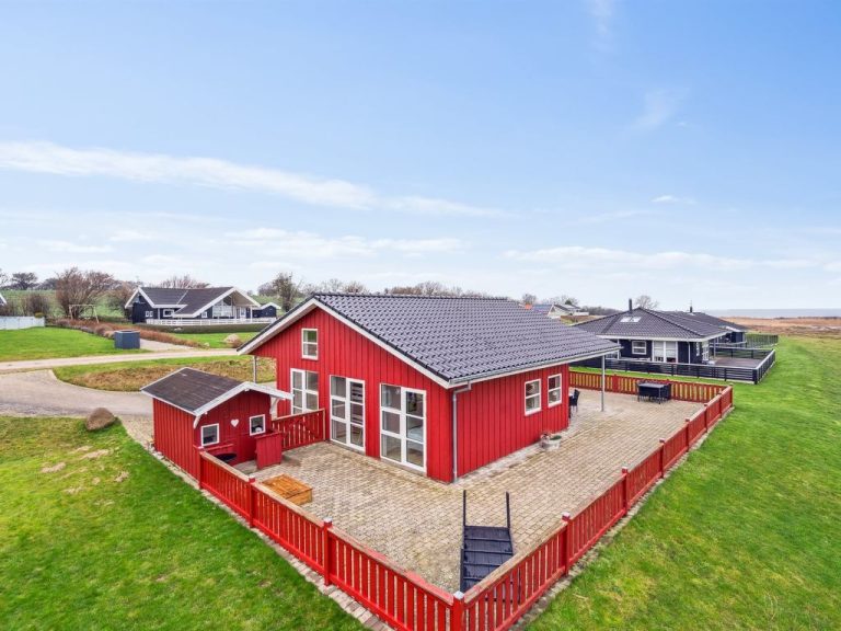 "Aira" - 200m from the sea | Boeken bij Flickmyhouse