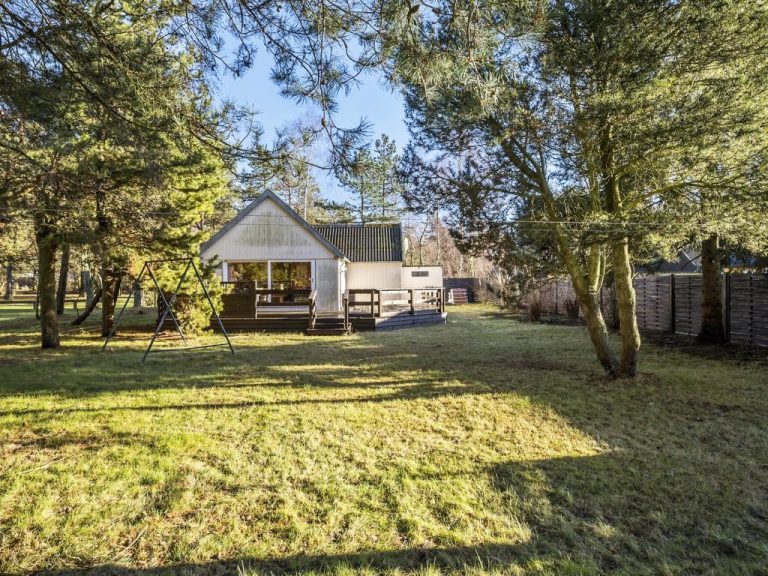 "Hillmari" - 650m from the sea | Boeken bij Flickmyhouse