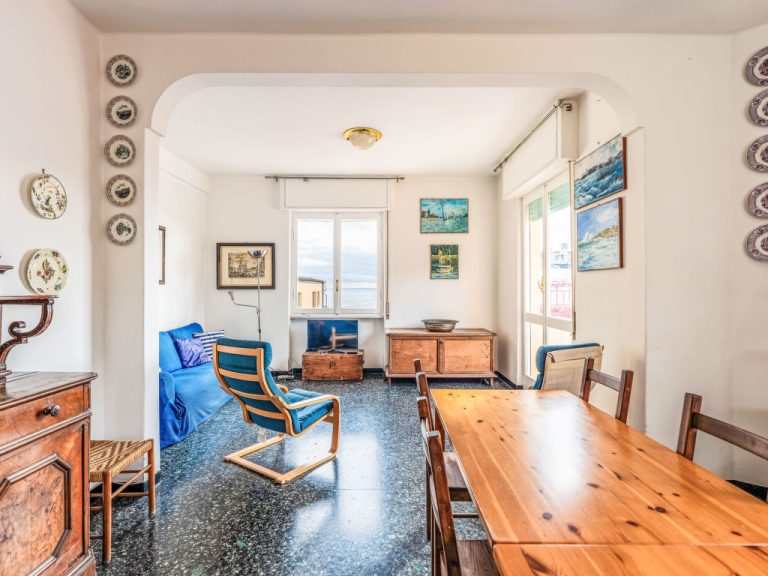 Alassio Fairplace | Boeken bij Flickmyhouse