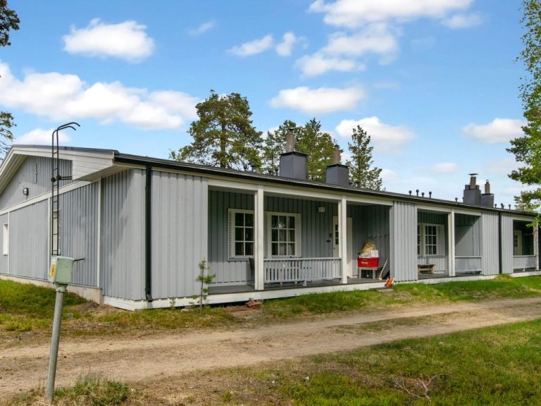 Saariseläntie 8 e 2 äijälä | Boeken bij Flickmyhouse