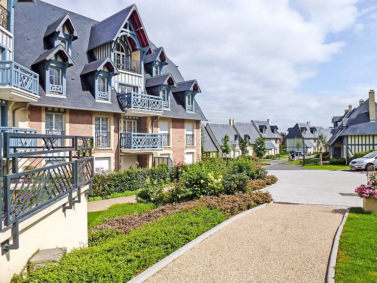 Les Coteaux | Boeken bij Flickmyhouse