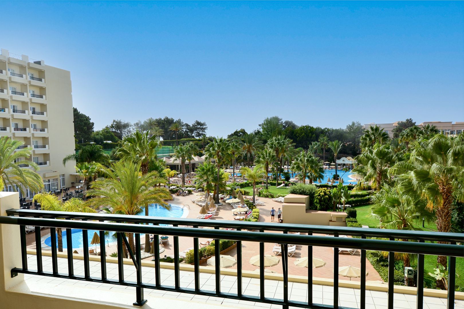 LiggingHet hotel ligt in Olhos de Água