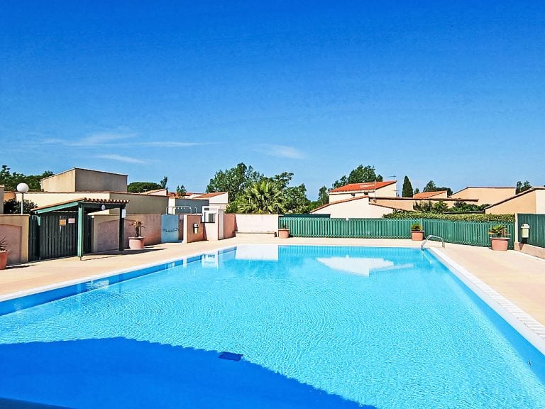 Le Hameau des Capellans | Boeken bij Flickmyhouse