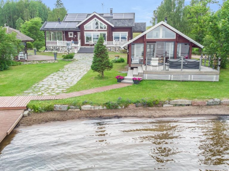 Villa sirpia | Boeken bij Flickmyhouse