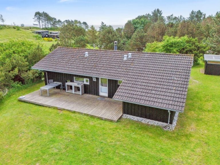 "Arntraud" - 250m from the sea | Boeken bij Flickmyhouse