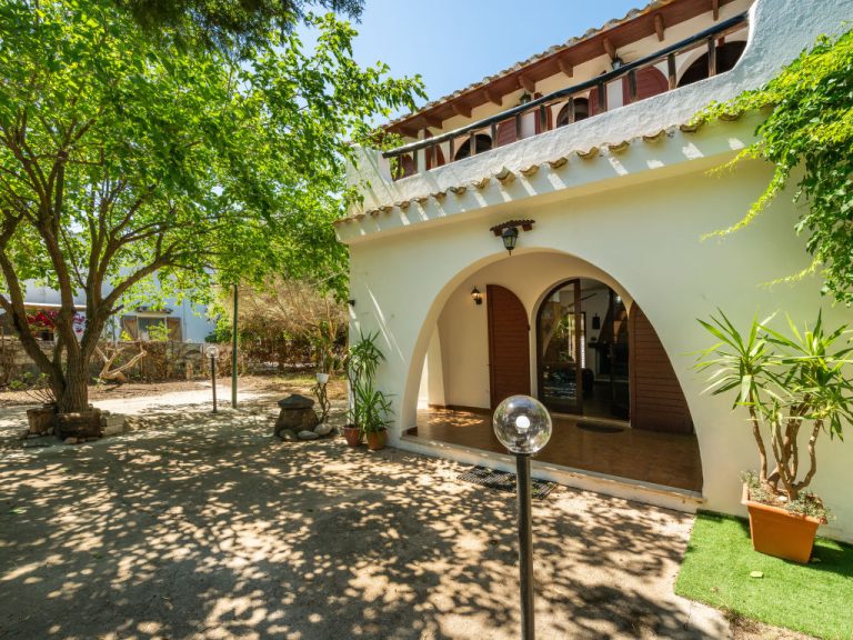 Sant'Andrea | Boeken bij Flickmyhouse