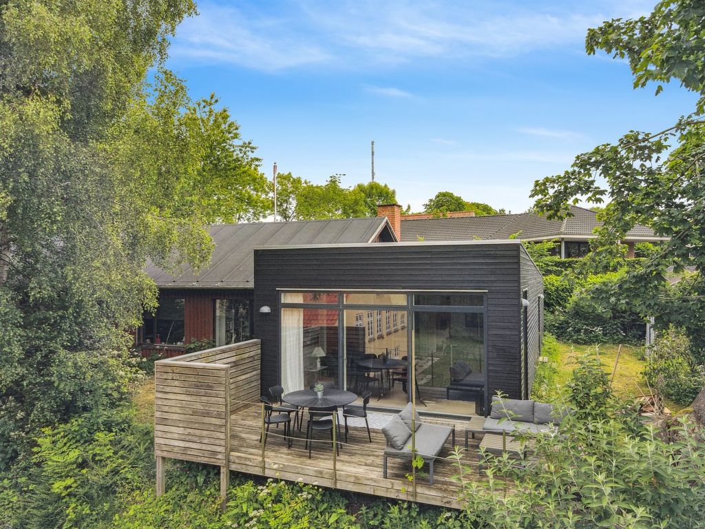 "Biergh" - 250m from the sea | Boeken bij Flickmyhouse