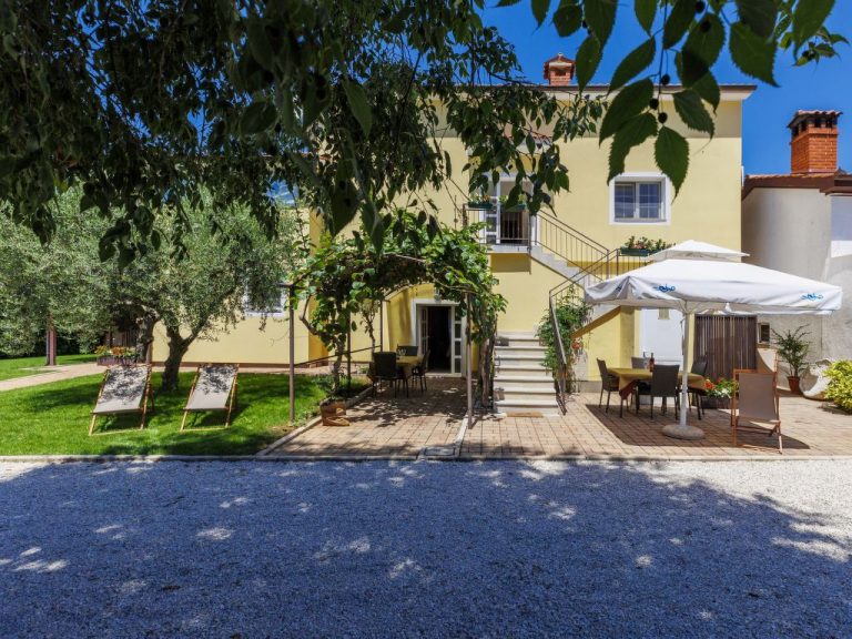 Nino | Boeken bij Flickmyhouse