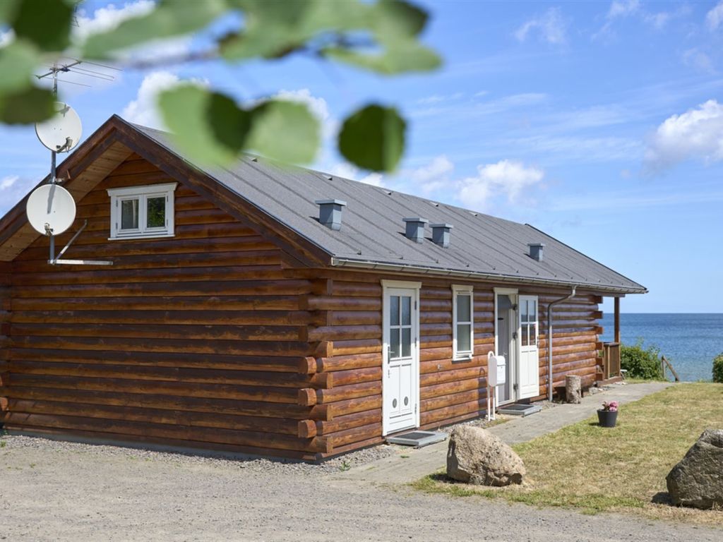 "Olina" - 10m from the sea | Boeken bij Flickmyhouse