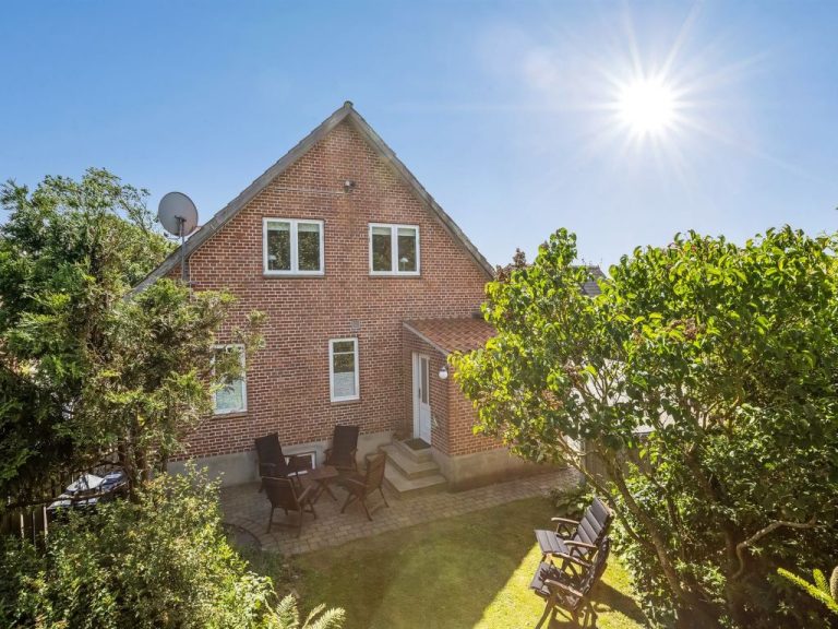 "Ancel" - 1.5km to the inlet | Boeken bij Flickmyhouse