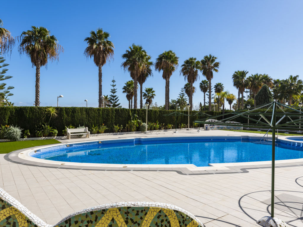 Cala Blanca II - 1ª Linea | Boeken bij Flickmyhouse