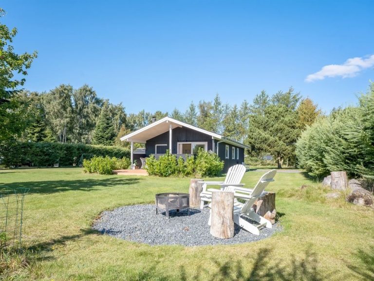 "Kælle" - 750m from the sea | Boeken bij Flickmyhouse