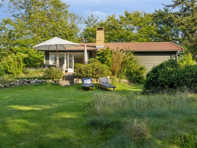 "Awenita" - 250m from the sea | Boeken bij Flickmyhouse