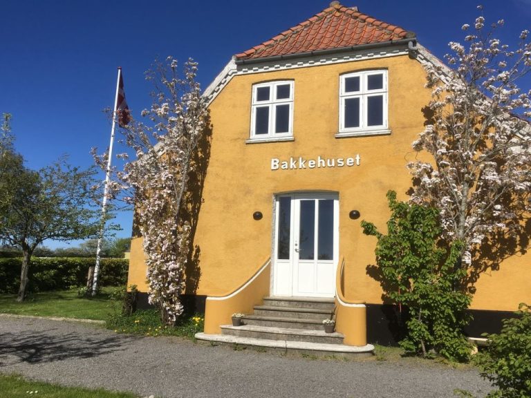 "Thersten" - 2km from the sea | Boeken bij Flickmyhouse