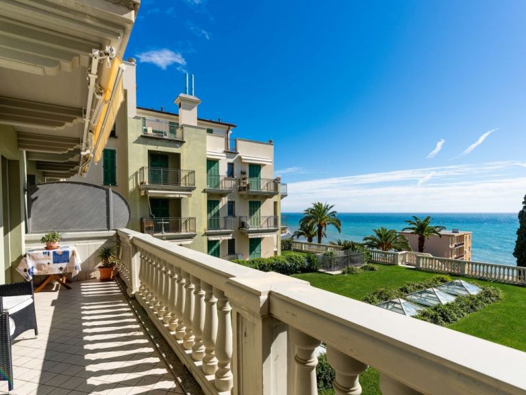 Casa al mare con bella vista | Boeken bij Flickmyhouse