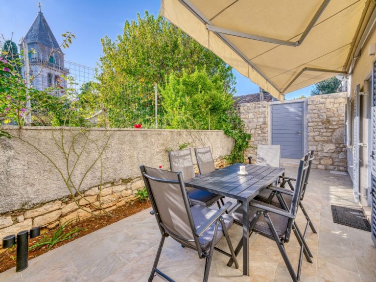 Tanja | Boeken bij Flickmyhouse