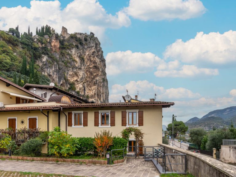 Crosina | Boeken bij Flickmyhouse