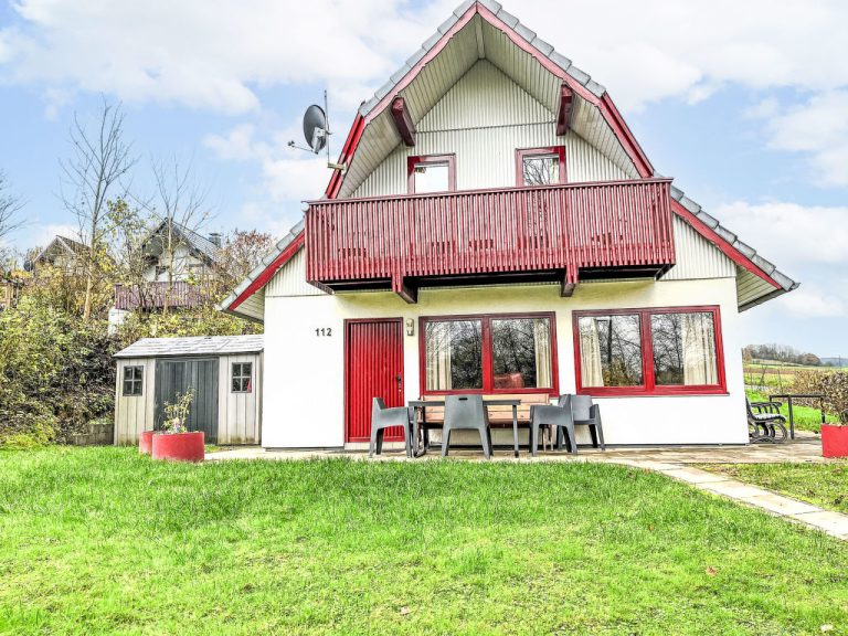 Dorf 3/Haus 112 | Boeken bij Flickmyhouse