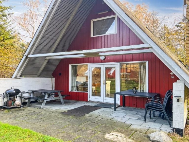 "Maikel" - 1km from the sea | Boeken bij Flickmyhouse