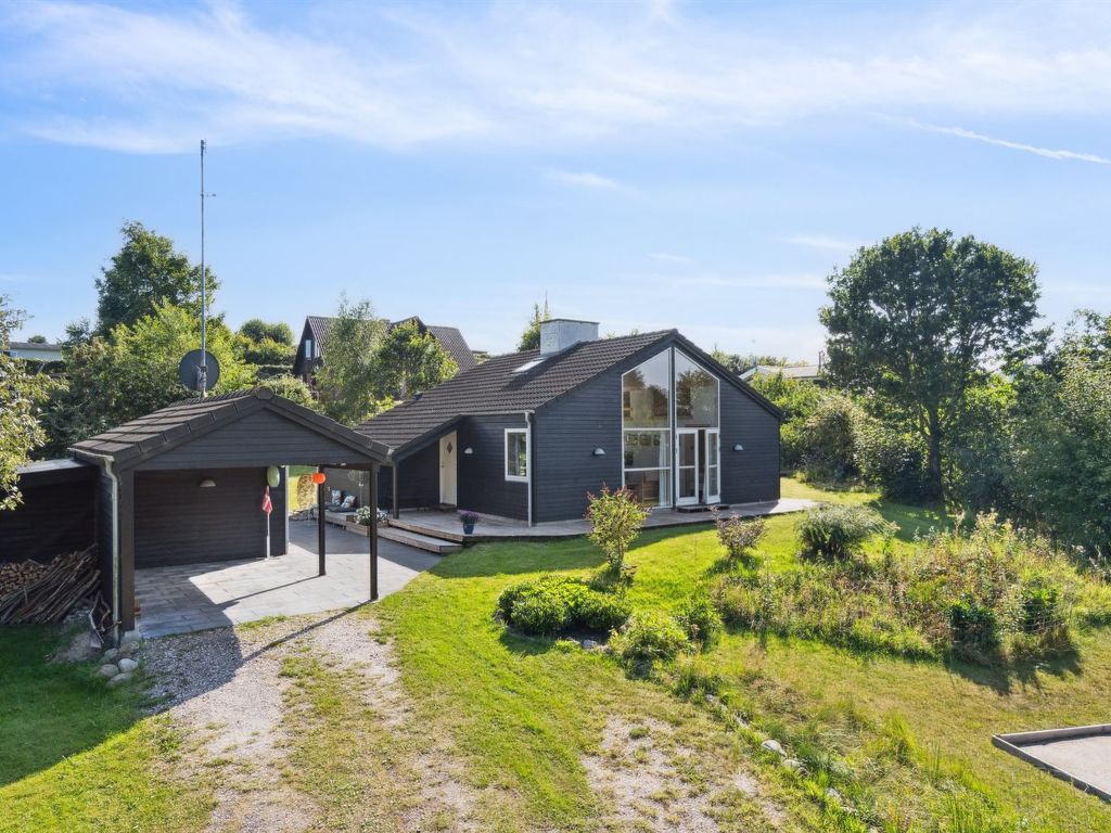 "Henrika" - 300m from the sea | Boeken bij Flickmyhouse