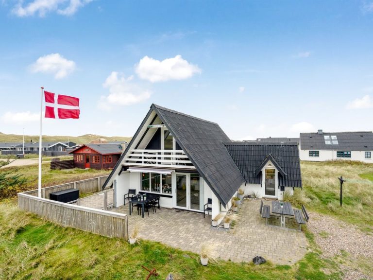 "Kaja" - 150m from the sea | Boeken bij Flickmyhouse