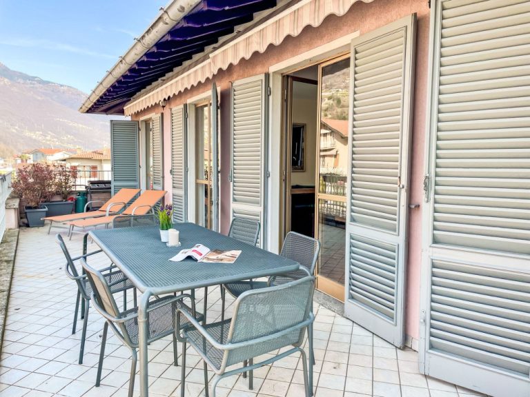 Domaso central apartment | Boeken bij Flickmyhouse