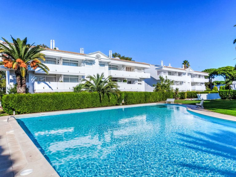 Green Club Terraza | Boeken bij Flickmyhouse