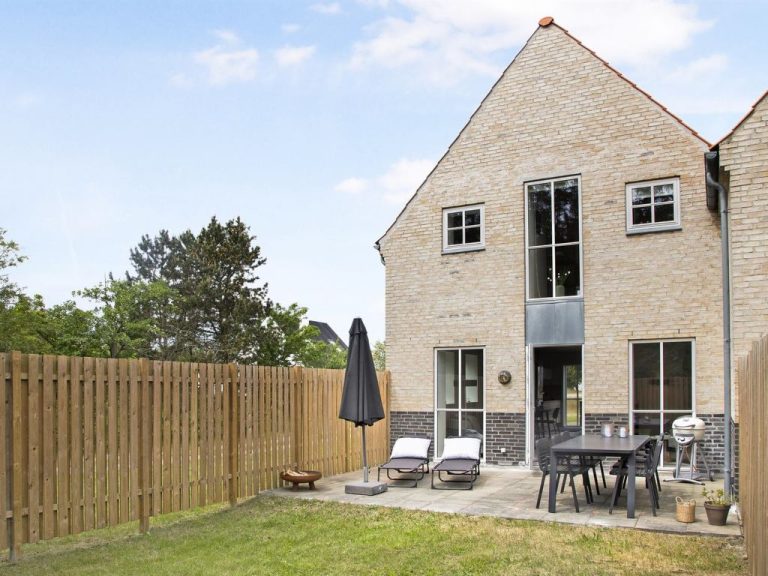 "Etly" - 246m from the sea | Boeken bij Flickmyhouse