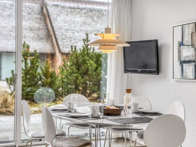 "Øgoti" - 500m from the sea | Boeken bij Flickmyhouse