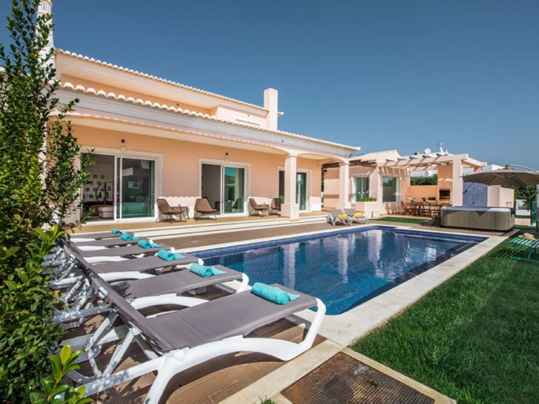 V7 Bastos | Boeken bij Flickmyhouse