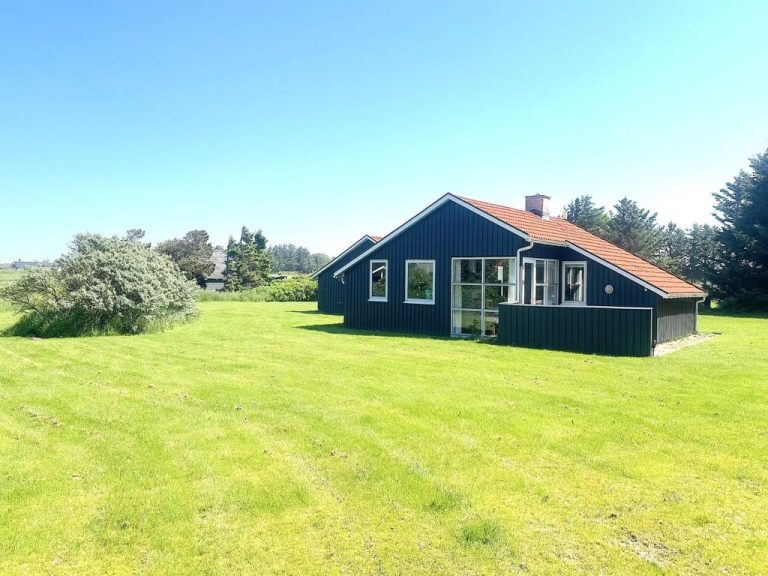 "Frellef" - 491m from the sea | Boeken bij Flickmyhouse