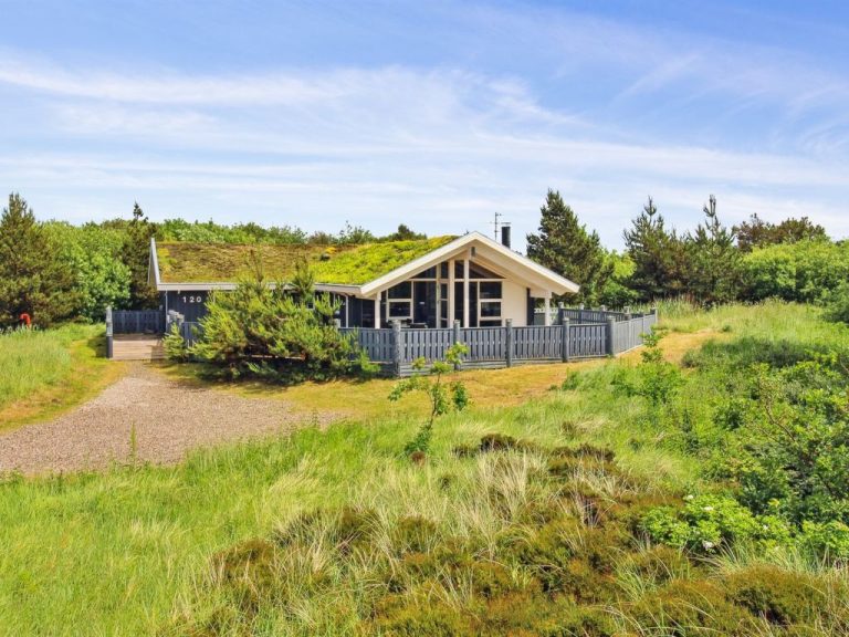 "Sakulfuer" - 2.5km from the sea | Boeken bij Flickmyhouse