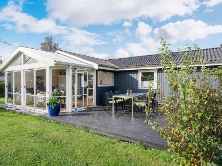 "Leani" - 200m from the sea | Boeken bij Flickmyhouse