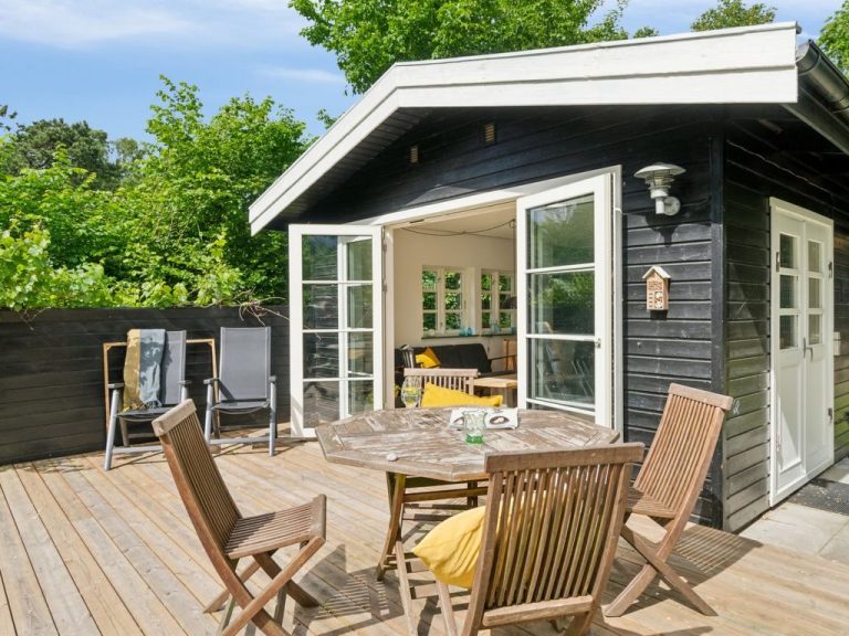 "Riana" - 700m from the sea | Boeken bij Flickmyhouse