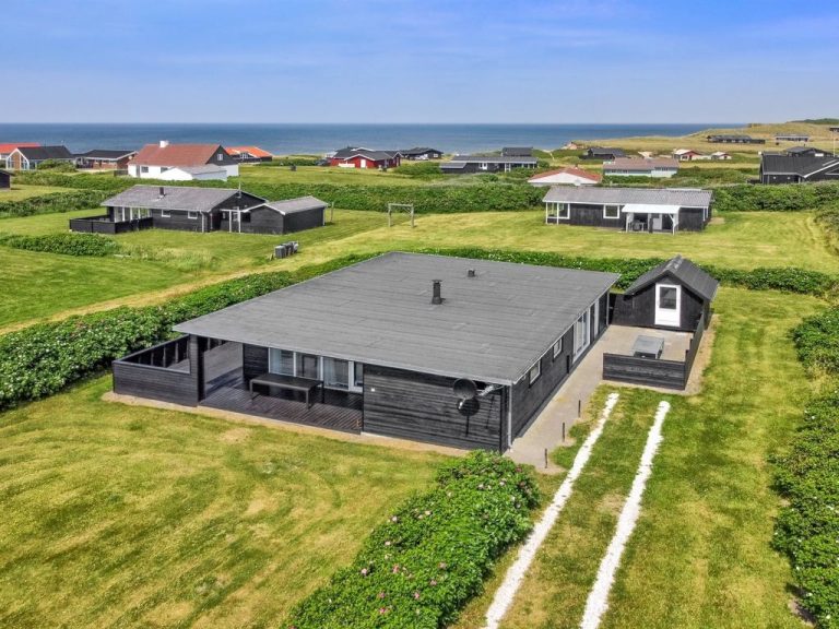 "Mildrid" - 200m from the sea | Boeken bij Flickmyhouse