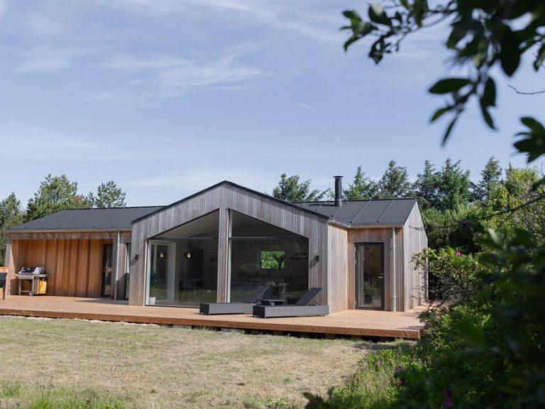 "Nico" - 600m from the sea | Boeken bij Flickmyhouse