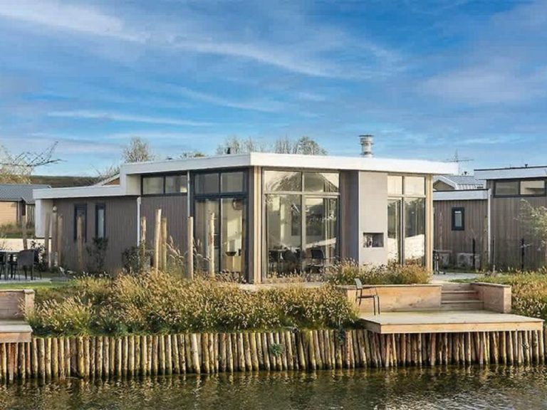 Pavilion Waterfront 8 | Boeken bij Flickmyhouse