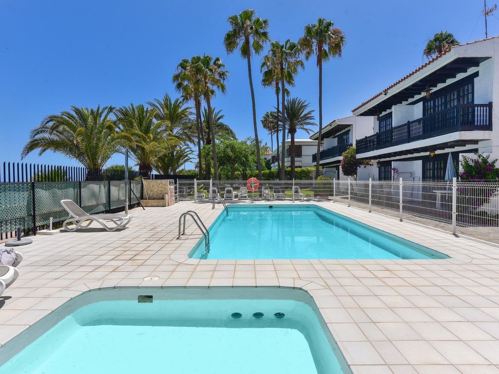 Ocean Views Arpones 16 | Boeken bij Flickmyhouse