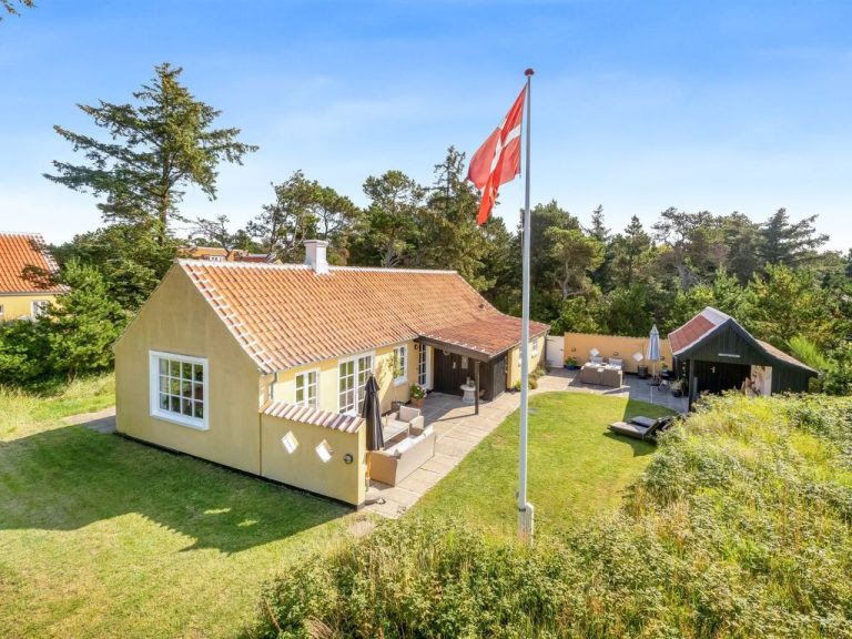 "Kalevi" - 300m from the sea | Boeken bij Flickmyhouse