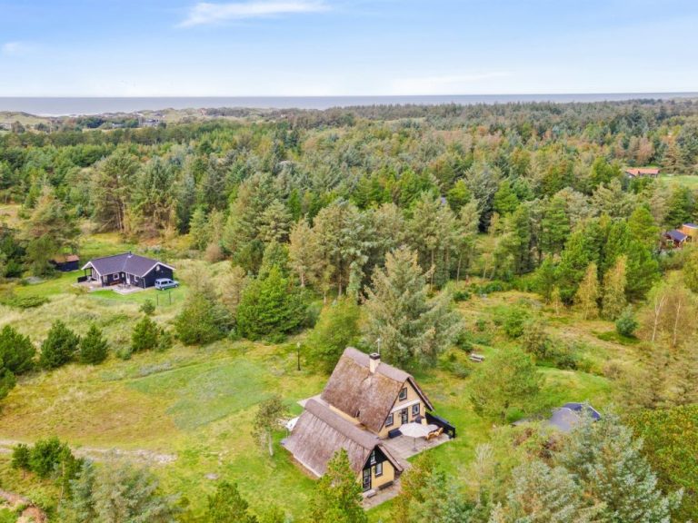 "Gorjan" - 1.2km from the sea | Boeken bij Flickmyhouse