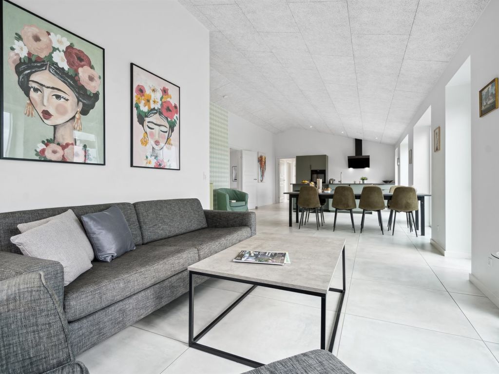 "Landuin" - 30km from the sea | Boeken bij Flickmyhouse