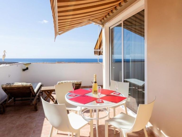 Penthouse Palm Mar | Boeken bij Flickmyhouse