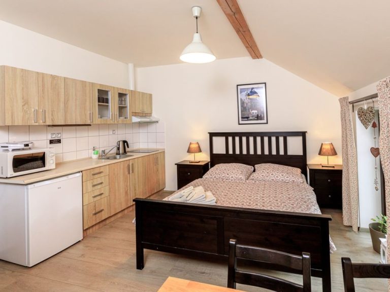 Arnoltice 8 | Boeken bij Flickmyhouse