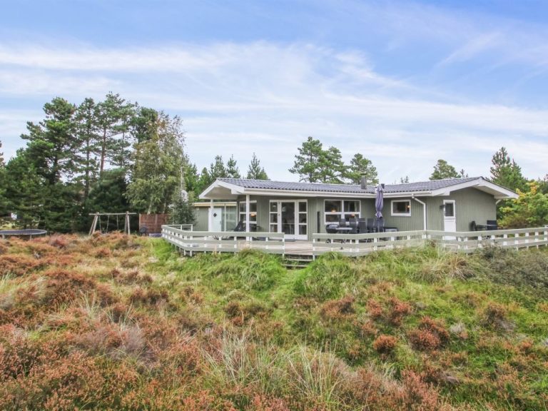 "Silva" - 3.9km from the sea | Boeken bij Flickmyhouse